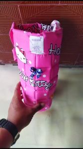 Tas Botol Minum Karakter 2 Liter: Praktis & Ramah Lingkungan