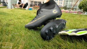 Ready stock soccer shoes Football Shoes Football Boots Professional size EU37-EU47
