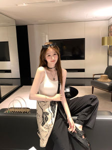Yangyuan Daily Wear Beautiful Shoulder Small Strap Vest Outerwear with Chest Pad Versatile Base Shirt Commute Style Pure Color