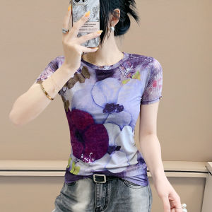 YIMEI เสื้อแขนสั้นพิมพ์ลายดอกไม้แฟชั่นใหม่สำหรับฤดูร้อน2025สำหรับผู้หญิงลดขนาดตามสั่งและใช้ได้หลากหลายสไตล์ตะวันตกเสื้อยืดผ้าตาข่ายอินเทรนด์