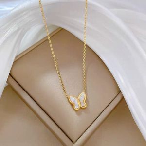 KALUNG TITANIUM FASHION LIONTIN KUPU-KUPU KERAMIK PLAT PUTIH MEWAH DAN ELEGAN ASESORIS FASHION PEREMPUAN HARIAN PERHIASAN JEWELLERY EMAS K85 SILVER S925 ROSSGOLD PERMATA ANTI LUNTUR TERBARU VIRAL UMKM BELI LOKAL