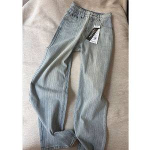 High Waist Slimming Wide-Leg Jeans