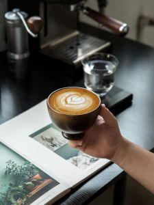 Japanese Style Handheld Large Mouth Ceramic Coffee Cup 250ml Rough Surface Latte Art Friendly Handle Design Dining Utensils