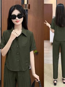 ชุดสองชิ้นลำลองสำหรับผู้หญิงในช่วงฤดูร้อนปี 2025 แขนสั้นหลวมๆ กระชับสัดส่วน ชุดสองชิ้นสำหรับคุณแม่ที่ดูดีและลดอายุ