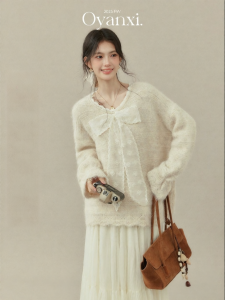 OUYANGXI | Áo Sweater Cổ Nơ Đính Ren