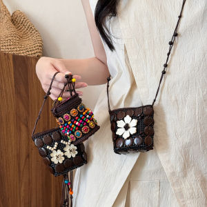 Bohemian Style Handwoven Shell Bag Womens Earphone Coin Purse Retro Design Tote Bag American Vintage Elements PU Material