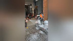 Bình Tạo Bọt Tuyết Gắn Vòi Phun Máy Rửa Xe 1L Tặng Tâm Phun