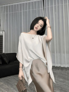 Áo Sơ Mi Nữ Vai Một Chữ Phong Cách Pháp Thanh Lịch Mùa Hè Mới Thiết Kế Không Đều Satin Acetate Áo Hở Vai Chất Liệu Khác