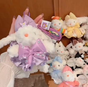 1ชิ้น พวงกุญแจ แบบจุ่ม ตุ๊กตาน่ารักๆ สุ่มลาย ขนนุ่มนิ่ม ห้อยกระเป๋า โซคิ้วท์สุดๆ พร้อมส่ง