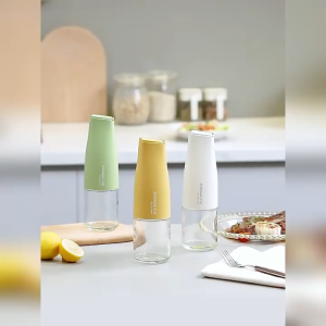 Automatic open and close glass oil pot household kitchen soy sauce vinegar seasoning bottle leak-proof no dripping