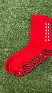 ถุงเท้าฟุตบอลกันลื่น ถุงเท้ากันลื่น anti slip sock สำหรับกีฬาฟุตบอล มี 5 สีให้เลือก ออกกำลังกาย