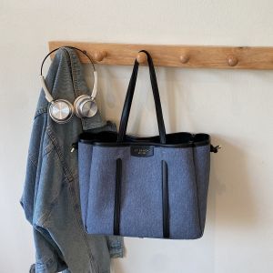 Casual Versatile Denim Shoulder Bag Large Capacity Womens Tote Bag for Commuting And Class Stylish Trendy 2025 New Model