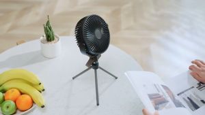 พัดลมแคมป์ปิ้ง อัพเกรดระดับสูงสุดปี2025 ความจุใหญ่สุด 20000mAh พัดลมพกพา ลมแรง4เกียร์ พัดลมไร้สาย พัดลมโคมไฟ มัลติฟังก์ชั่น พร้อมไฟ ชาร์จให้โทรศัพท์ได้ พัดลม usb พัดลมแบบพกพา ชาร์จไฟได้ พัดลม พกพา ชาร์จ พัดลมแบตเตอรี่ ไร้สาย Camping Fan