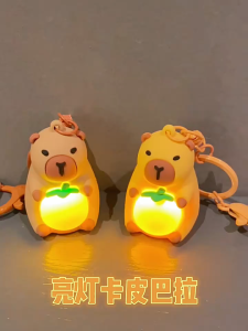 BETTIE Gantungan Kunci Capybara LED Lampu Keychain Gold Ring Gantungan Kunci Premium Kado Unik