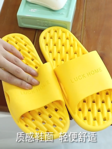 Dép Mang Trong Nhà Có Lỗ Thoáng Khí - Massage Chân Dép Đi Nhà Tắm Nam Nữ Bằng Cao Su Dẻo Chống Trơn