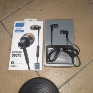 P07 ORI EARPHONE IN EAR DENGAN BASS BAS MUSIC MUSIK TELPON STEREO SOUND HIGHTCLASS HEADSET HANDSFREE