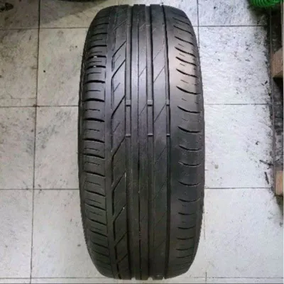 ban mobil copotan ring 18 merek bridgestone turanza ukuran 225/50 R18 second tubles