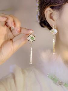 Elegant Simple Chinese Style Bamboo Tassel Earrings: A National Trend in Luxury Minimalist Women's Jewelry