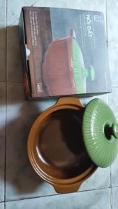 Nồi Đất Có nắp màu xanh Cao Cấp Dong Hwa 403 (20cm - 1200 ml) [Chính Hãng]