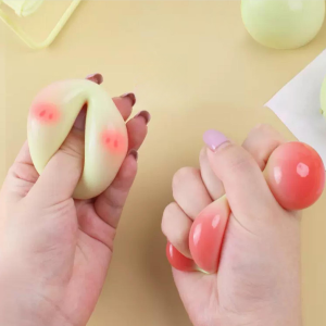 Creative fun stress relieving toy squeeze berry balls to release jam slow rebound free deformation