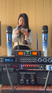micro không dây karaoke u10 Pro chính hãng ontekco 1 đầu thu 2 mic siêu sịn siêu hay linh kiện tốt bảo hành lâu
