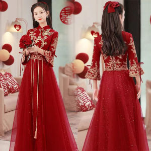 Elegant Red Wedding Dress Chinese Style Bridal Gown Female Sleeveless Embroidered Qipao Dress for Engagement And Wedding Ceremony