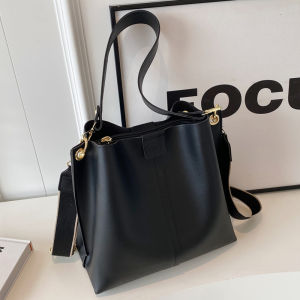 Trendy Bucket Bag with Multiple Compartments And Wide Shoulder Strap Fashionable Versatile Single Shoulder Crossbody Bag
