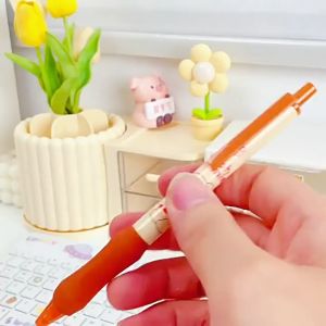Capybara gel pen soft pen bantalan mekanik 0.5 mm pulpen set 4 pc capybara / lotso / winnie pooh