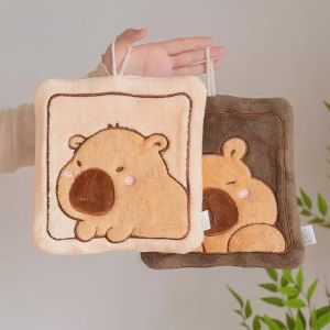 ผ้าเช็ดมือน่ารัก คาปิบาระ รูปร่างผ้าขนหนูแขวนเด็กเด็กอาบน้ําผ้าขนหนูขนแกะปะการังผ้าเช็ดหน้าดูดซับเช็ดผ้า