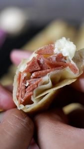 Samosa Smoked Beef Makanan Frozen Food Homemade Sambosa Smoke Beef Daging Asap Sapi Isi 10 Pcs Halal
