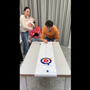 Bộ Đồ Chơi Curling Mini Trên Bàn Cho Trẻ Em – Trò Chơi Lăn Bi Tương Tác Gia Đình 2026