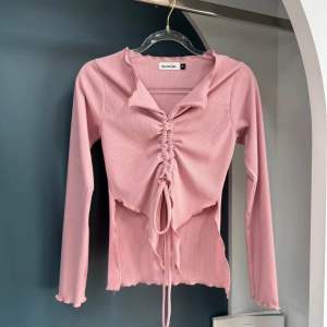 🌷เสื้อแขนยาวรูดหน้าชายแหลม มี 2 ไซส์ ผ้ายืดได้เยอะ