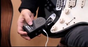 JOYO JA-01 Bộ khuếch đại guitar mini cắm vào Bộ khuếch đại hiệu ứng méo tiếng với tai nghe Bộ khuếch đại guitar điện di động Bộ khuếch đại âm trầm