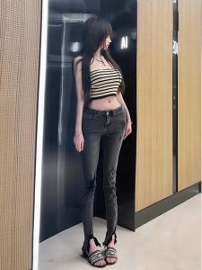 TiTi Sweet Spicy Girl Knitted Stripe Strap Vest Womens Low Waist Shoulder Baring Top Casual Style Autumn Winter Fashion