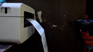 Kertas Thermal A6 100x150 mm Sticker/Kertas Barcode Roll isi 500 Sheet