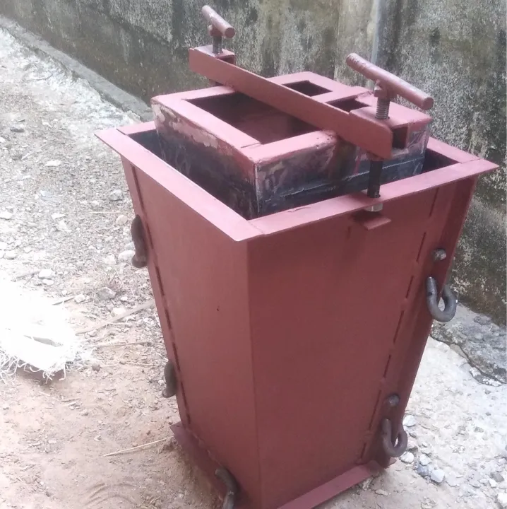 แบบพิมพ์กระถางต้นไม้ปูนเปลือยทรงคางหมู ขนาด 30x40x20 ซม. สำหรับ DIY