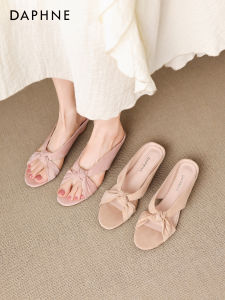 Daphne | Elegant and Comfortable Womens Flat Sandals