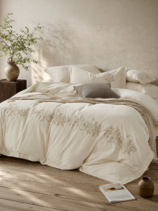 Mercury | Luxurious Four-Piece Bedding Set 100% Linen Cotton