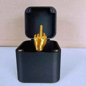 -Funny Prank Gift Middle Finger Novelty Christmas Gift Adult Toy Surprise Pop Up Box With Screws Annoying Present For Friends