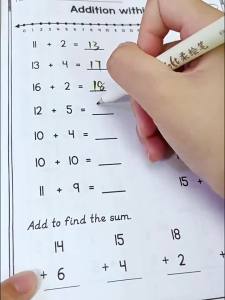 Sách Hoạt Động Toán Học Giáo Dục Dành Cho Trẻ Em - Luyện Tập Cộng Và Trừ Với Số Liệu Trên Thước Số Đếm Và Tô Màu Vui Nhộn
