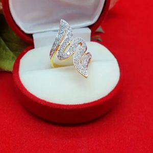 แหวนทองฝังเพชร เกรดพรีเมี่ยม เสริมบารมี ใส่ในชีวิตประจำวันได้ งานสวย ชุบทอง ทำจากทองเหลือง  เรียบหรู ใส่ได้ทุกโอกาส