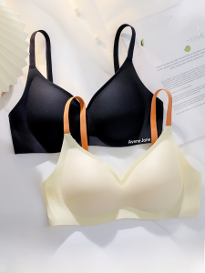 Charme Angle Seamless Bralette for Women with Gathered Cup Medium Thickness V-Back Design Non-Wire Comfortable Bra for Young Adults
