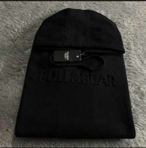 Jaket Hoodie Embos PULL&BEAR PREMIUM High Quality\\n\\n Mengenal Jaket Hoodie Embos PULL&BEAR PREMIUM\\n\\nJaket Hoodie Embos PULL&BEAR PREMIUM adalah pilihan tepat bagi Anda yang mencari jaket hoodie berkualitas tinggi dengan desain menarik. Dibuat dengan bahan high quality, jaket hoodie ini cocok untuk penampilan casual pria. Desain 3D embos pada jaket hoodie menambah kesan elegan dan modern.\\n\\n Desain 3D Embos pada Jaket Hoodie\\n\\nDesain 3D embos pada jaket hoodie PULL&BEAR PREMIUM memberikan sentuhan unik dan menarik pada penampilan Anda. Desain ini membuat jaket hoodie tampak lebih premium dan menonjol dari keramaian. Anda bisa memilih berbagai warna dan ukuran sesuai kebutuhan.\\n\\n Kualitas Bahan High Quality\\n\\nJaket Hoodie Embos PULL&BEAR PREMIUM dibuat dengan bahan high quality yang nyaman dipakai dan tahan lama. Bahan ini juga mudah dicuci dan cepat kering, sehingga Anda bisa menjaga kebersihan jaket hoodie dengan mudah.\\n\\n Keunggulan Jaket Hoodie Embos PULL&BEAR PREMIUM\\n\\nBerikut ini beberapa keunggulan Jaket Hoodie Embos PULL&BEAR PREMIUM yang bisa Anda pertimbangkan:\\n\\n Kenyamanan dalam Penampilan Casual Pria\\n\\nJaket Hoodie Embos PULL&BEAR PREMIUM sangat nyaman dipakai dalam penampilan casual pria. Desainnya yang modern dan elegan membuat Anda tampak trendi dan percaya diri.\\n\\n Diversifikasi Pilihan Warna dan Ukuran\\n\\nAnda bisa memilih berbagai warna dan ukuran sesuai kebutuhan. Dengan demikian, Anda bisa menyesuaikan jaket hoodie dengan gaya dan selera Anda.\\n\\n Cara Merawat Jaket Hoodie Embos PULL&BEAR PREMIUM\\n\\nBerikut ini beberapa tips merawat Jaket Hoodie Embos PULL&BEAR PREMIUM:\\n\\n Tips Perawatan untuk Menjaga Kualitas Jaket\\n\\n* Cuci jaket hoodie sesuai petunjuk pada label\n* Jemur di tempat teduh dan hindari sinar matahari langsung\n* Simpan dalam lemari yang kering dan bersih\\n\\n Penyimpanan yang Tepat untuk Mencegah Kerusakan\\n\\nSimpan jaket hoodie dalam lemari yang kering dan bersih. Hindari penyimpanan di tempat lembab atau berdebu yang bisa merusak kualitas jaket hoodie.\\n\\n Rekomendasi Styling dengan Jaket Hoodie Embos PULL&BEAR PREMIUM\\n\\nBerikut ini beberapa rekomendasi styling dengan Jaket Hoodie Embos PULL&BEAR PREMIUM:\\n\\n Menggabungkan dengan Pakaian Casual Pria\\n\\nJaket Hoodie Embos PULL&BEAR PREMIUM cocok dipadukan dengan pakaian casual pria lainnya, seperti celana jeans dan sneakers. Anda bisa tampil trendi dan percaya diri dengan gaya ini.\\n\\n Menggunakan Sweater Logo Embos sebagai Aksen\\n\\nSweater logo embos pada jaket hoodie bisa menjadi aksen yang menarik pada penampilan Anda. Anda bisa memadukannya dengan pakaian lain sesuai selera dan gaya Anda.\\n\\n Kesimpulan\\n\\nJaket Hoodie Embos PULL&BEAR PREMIUM adalah pilihan tepat bagi Anda yang mencari jaket hoodie berkualitas tinggi dengan desain menarik. Dengan bahan high quality dan desain 3D embos, jaket hoodie ini cocok untuk penampilan casual pria. Selain itu, jaket hoodie ini juga mudah dirawat dan tahan lama. Oleh karena itu, Jaket Hoodie Embos PULL&BEAR PREMIUM layak dipertimbangkan sebagai pilihan pakaian casual Anda.\"\n}