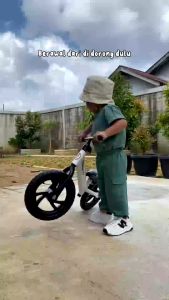 Mmflight Sepeda Keseimbangan Anak Balance Bike Push Bike Mainan Anak Sepeda Roda 2 Ringan Tahan Lama