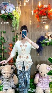 Atasan Kebaya Wanita Kinan Gading M L XL 2L 3L 4L 5L detail keterangan ada digambar kualitas Lokal 250gram