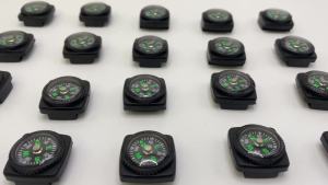 10/15/20Pcs Mini Wristband Compass Portable Detachable Compass Outdoor Camping Hiking Travel Emergency Survival Navigation Tool