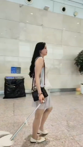 Children Toy กระเป๋าเดินทาง 20 นิ้ว กระเป๋าเดินทางขึ้นเครื่อง น้ำหนักเบา ล็อครหัสได้ No.6732