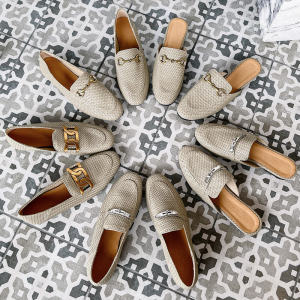 Womens Flat Slip-On Loafers Spring Summer Outdoor Wear Mules 2024 New Style Horse Buckle Low Heel Rubber Sole Leather Insole