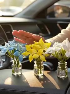 【M】1Pcs 1:12 Scale Mini Flower Glass Bottle Car Ornament Dollhouse Accessories Simulation Fake Flower Miniature Floral Model