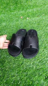 Dép nam đế cao 3cm bản ngang chữ H da bò trường Hải màu đen D146